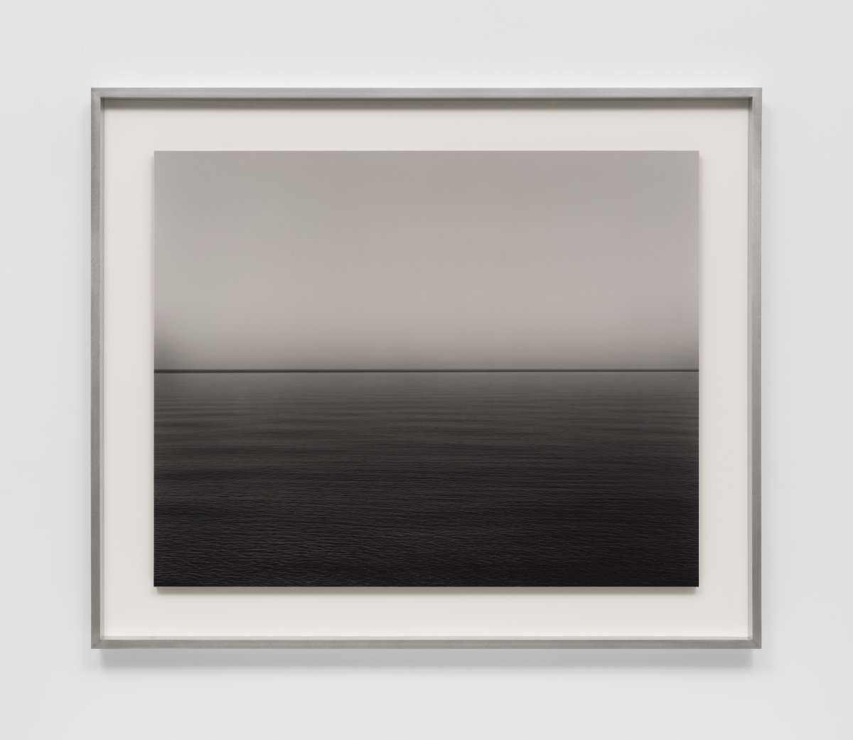 杉本博司海景作品中水面与天空层次